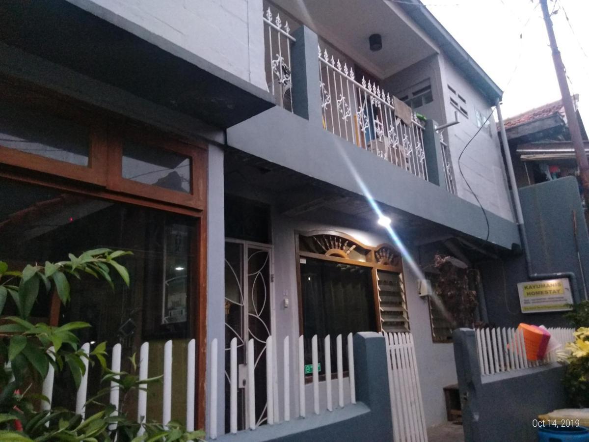Spot On 2033 Kayumanis Homestay Syariah จาการ์ตา ภายนอก รูปภาพ