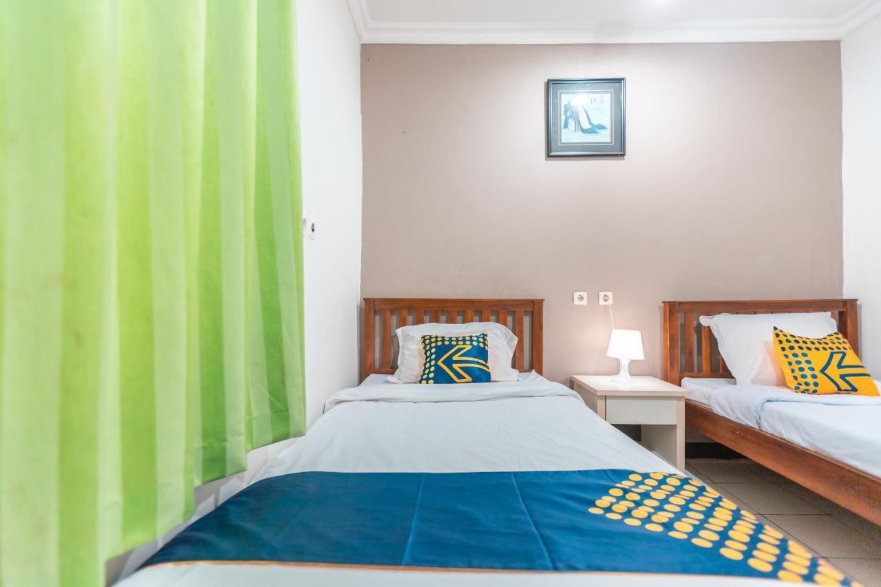 Spot On 2033 Kayumanis Homestay Syariah จาการ์ตา ภายนอก รูปภาพ