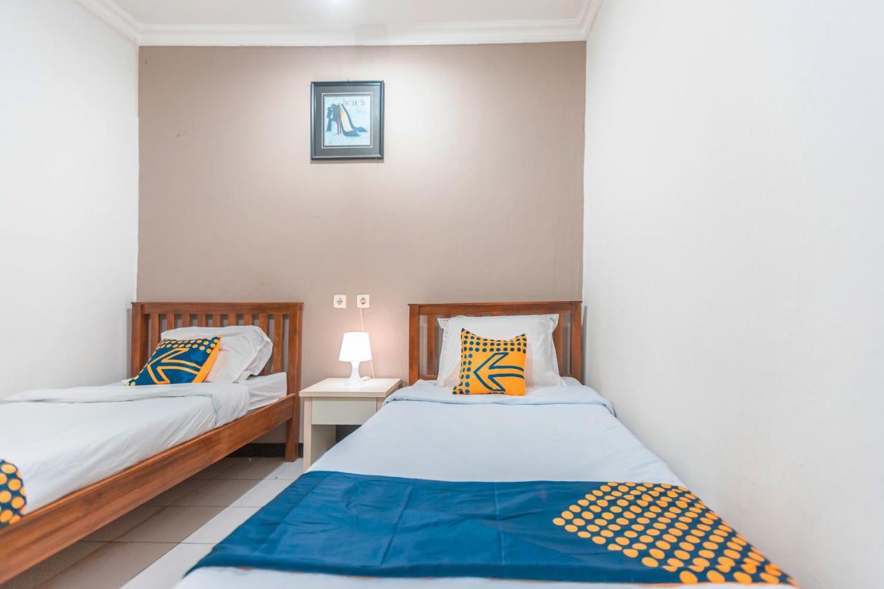 Spot On 2033 Kayumanis Homestay Syariah จาการ์ตา ภายนอก รูปภาพ