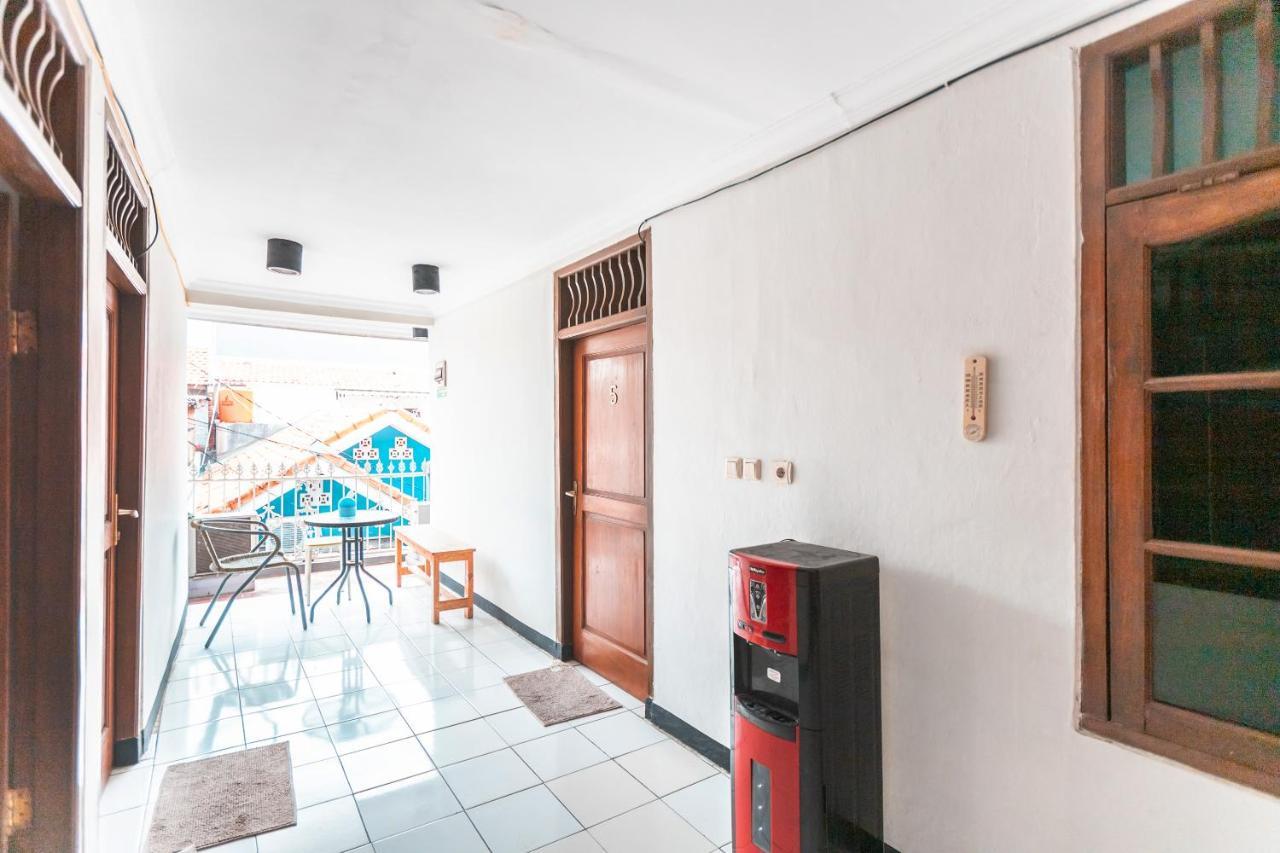 Spot On 2033 Kayumanis Homestay Syariah จาการ์ตา ภายนอก รูปภาพ